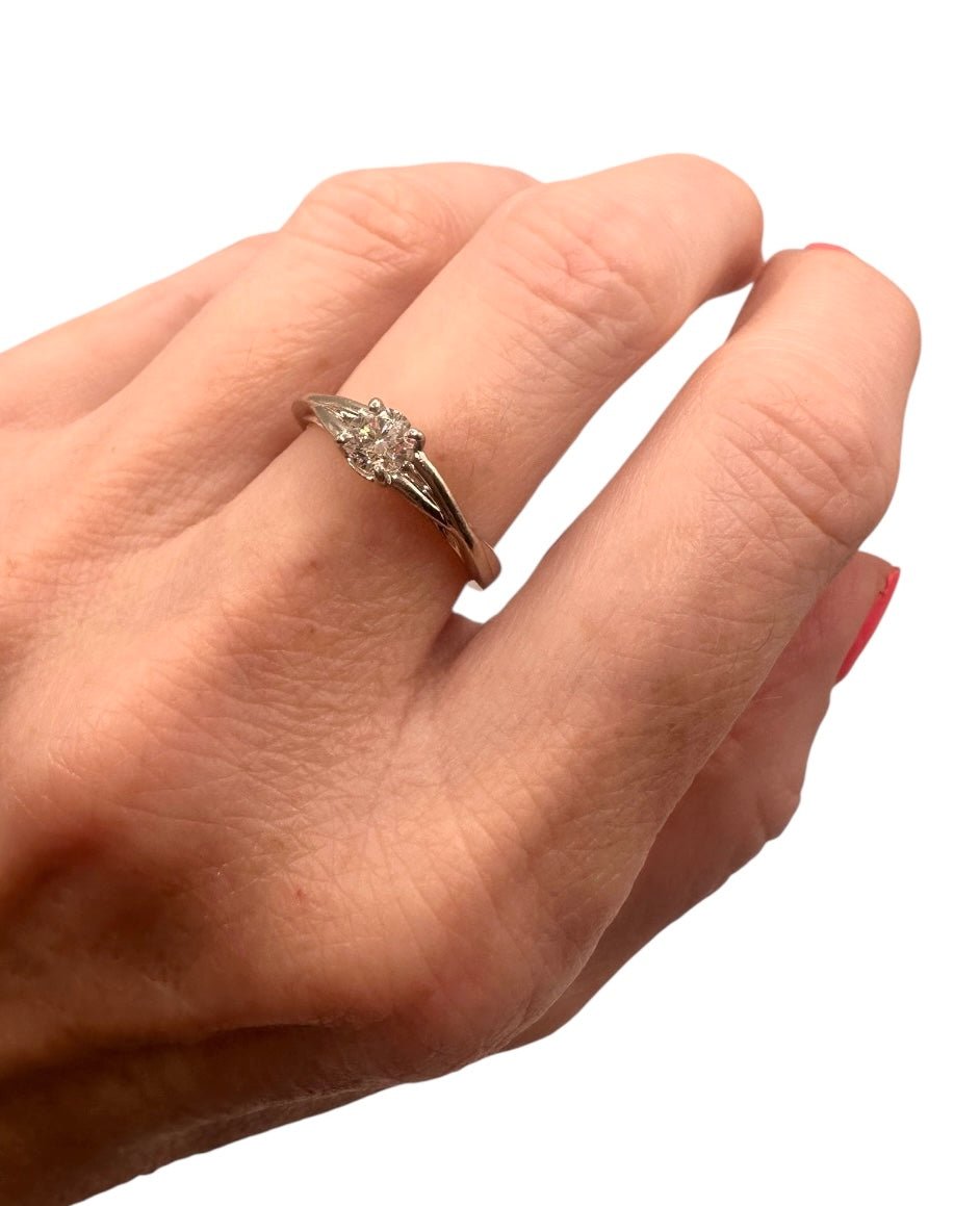 0.40 Ct Natural Diamond Ring, Platinum - Flamingo Gems