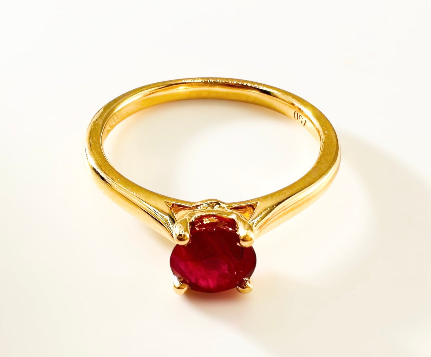 1.05 Ct Myanmar Burmese Ruby, 18k Yellow Gold - WGI Certificate £2,700 - Flamingo Gems