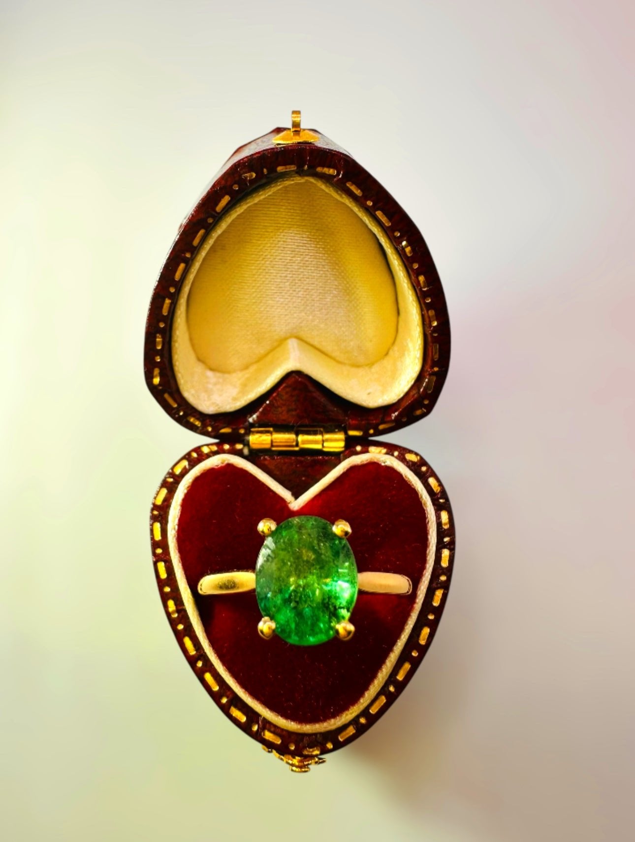 2.32 Carat Natural Emerald Ring, 18K Yellow Gold - WGI Certificate £2,800 - Flamingo Gems