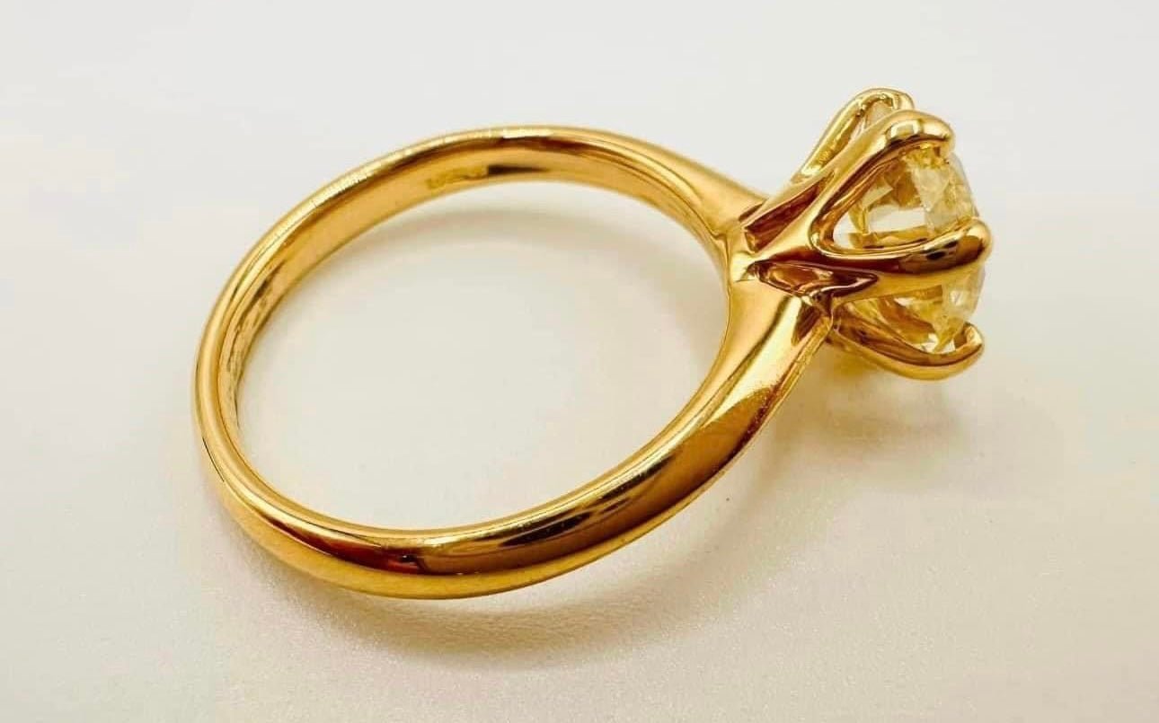 2.46 Carat Cushion Old Cut Diamond Solitaire, 18 Carat Yellow Gold - WGI Certificate £27,600 - Flamingo Gems