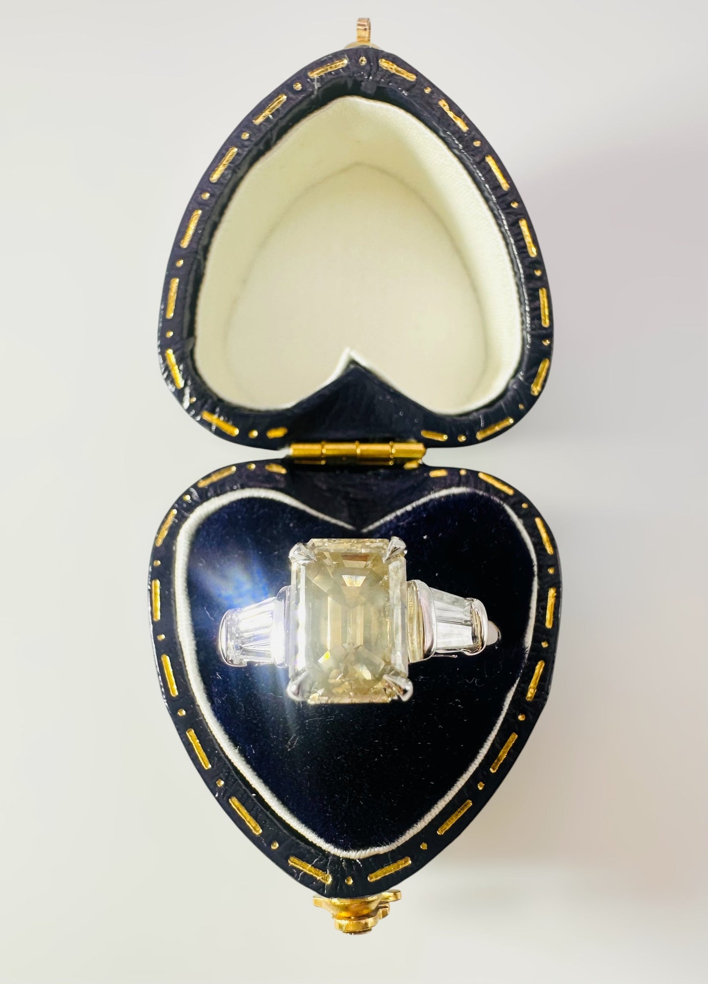 3.14 Carat Natural Diamond Ring, 18K White Gold - WGI Certificate £14,000 - Flamingo Gems