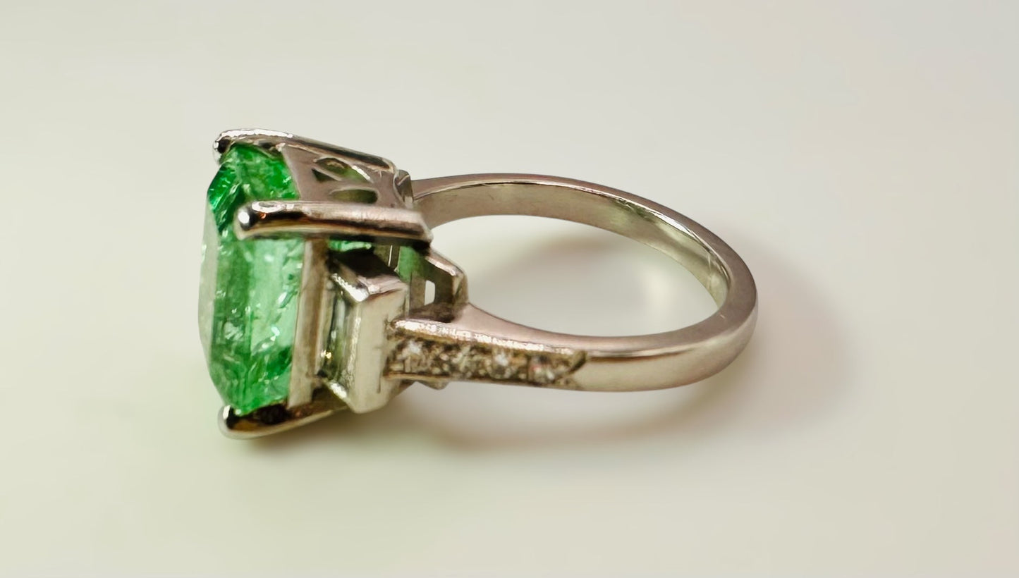 4.40 Ct Colombian Emerald, 0.50 Ct Natural Diamond Ring Platinum - WGI Valuation £20,000 - Flamingo Gems