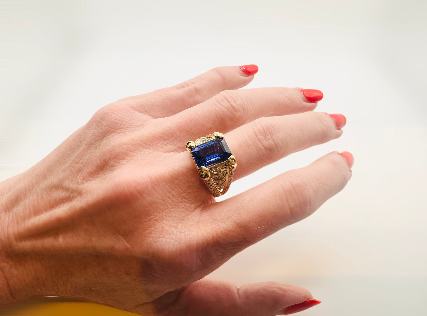 4.65 Ct Tanzanite, 1 Ct Natural Diamond Ring, 18 Ct Yellow Gold - WGI Certificate £15,000 - Flamingo Gems
