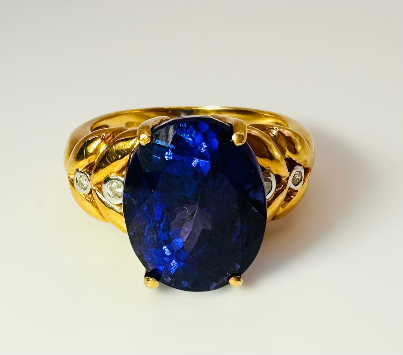 7.90 Ct AAAA Tanzanite and Diamond Ring in 18k Yellow Gold - WGI Certificate £11,200 - Flamingo Gems