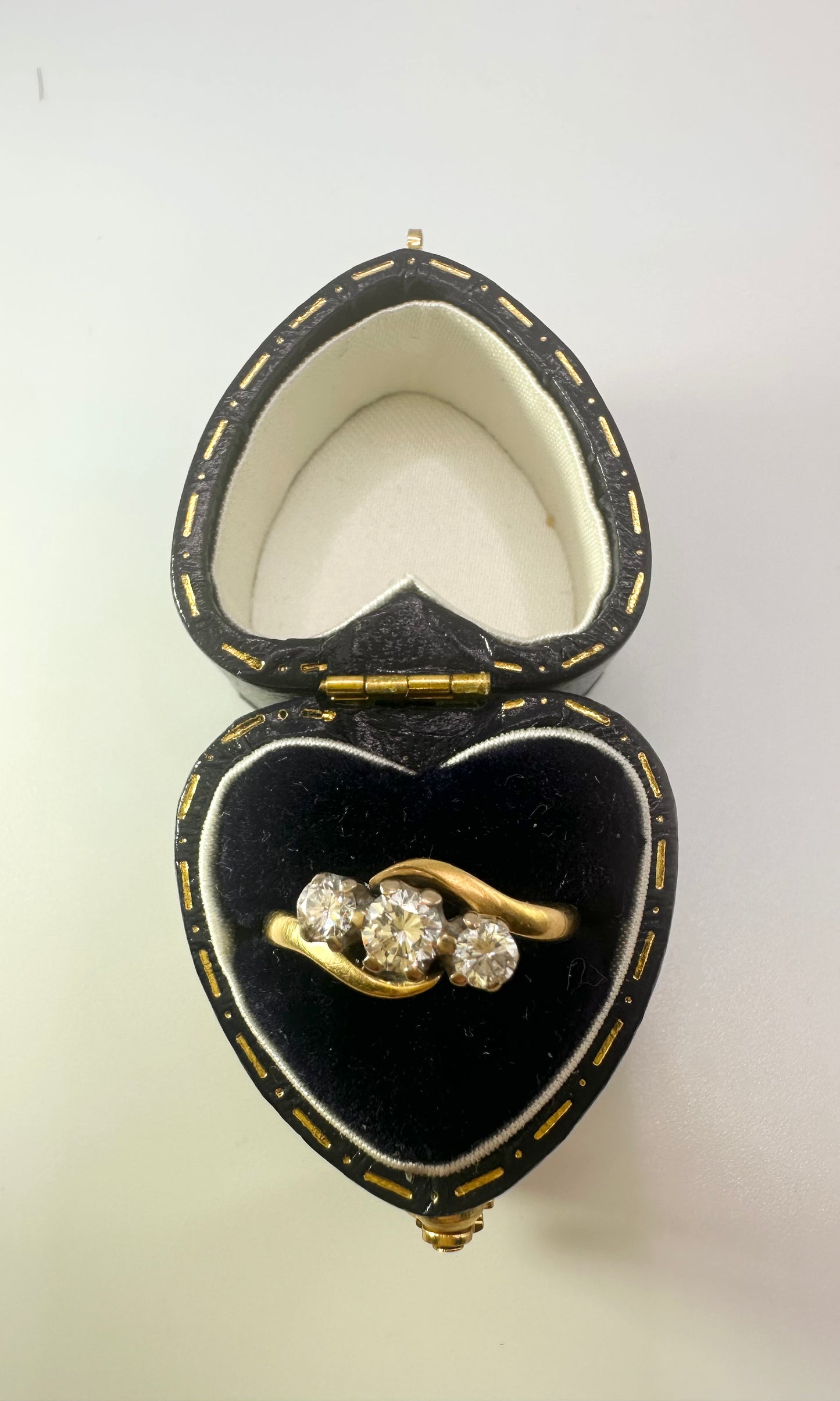 0.55 Ct Natural Diamond Trilogy Ring - 18K Yellow Gold - WGI Certificate £2,500