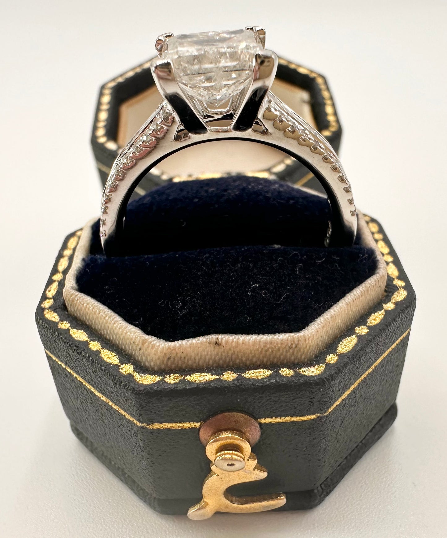 2.52 Carat Princess Cut Diamond Ring/18 Carat White Gold - WGI Certificate £13,500