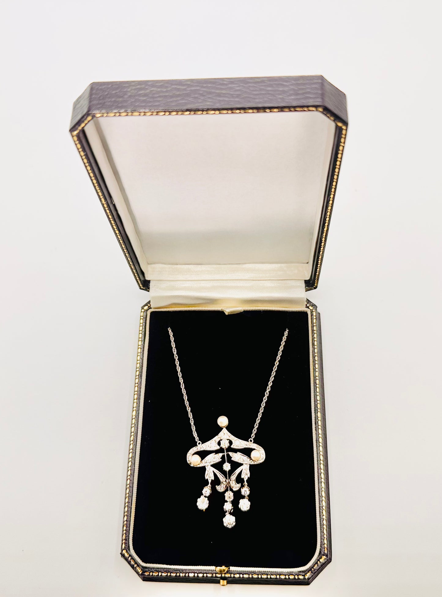 2.90 Ct Diamond Belle Epoque and Pearl Necklace - WGI Certificate £9,900