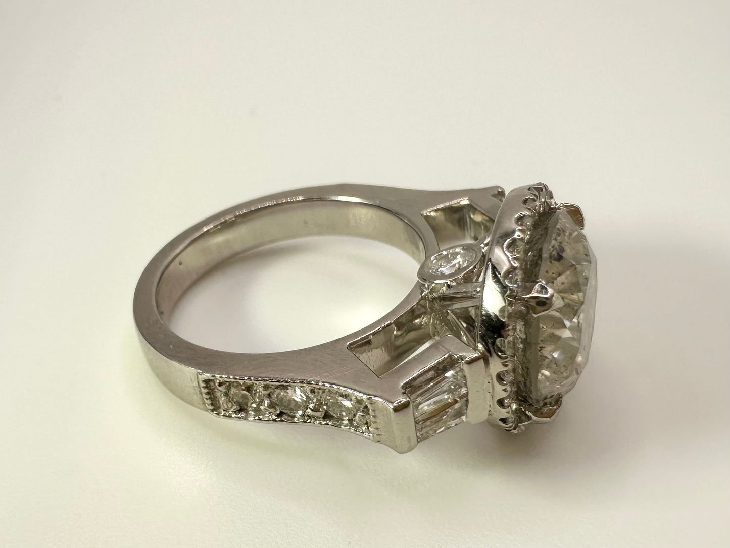 5.30 Carat Natural Diamond Ring, Platinum - WGI Certificate -£50,600