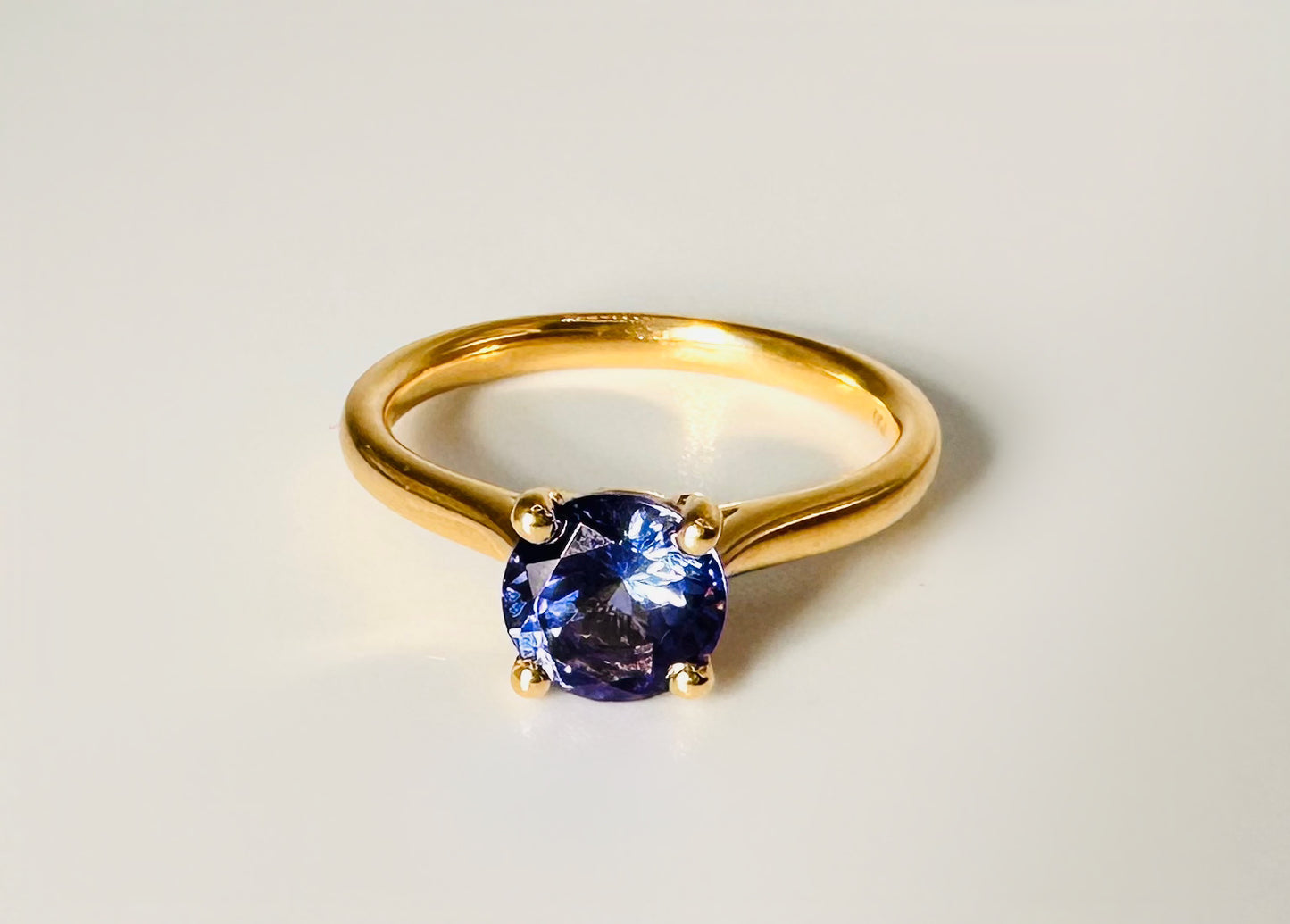 1.17 Ct AAAA Tanzanite Ring in 18 Ct White Gold - WGI Certified £3,700