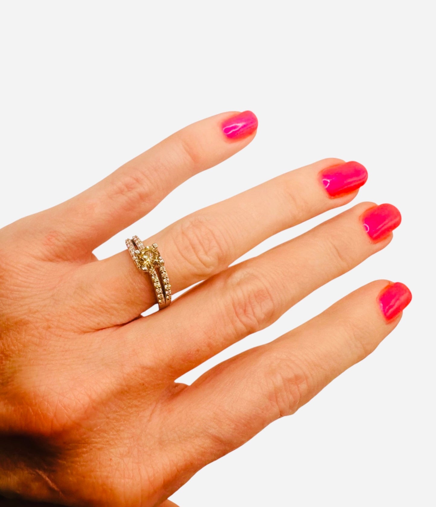 PRICE DROP! 0.71 Ct Diamond Ring, Platinum - WGI Certificate £3,300 - Flamingo Gems