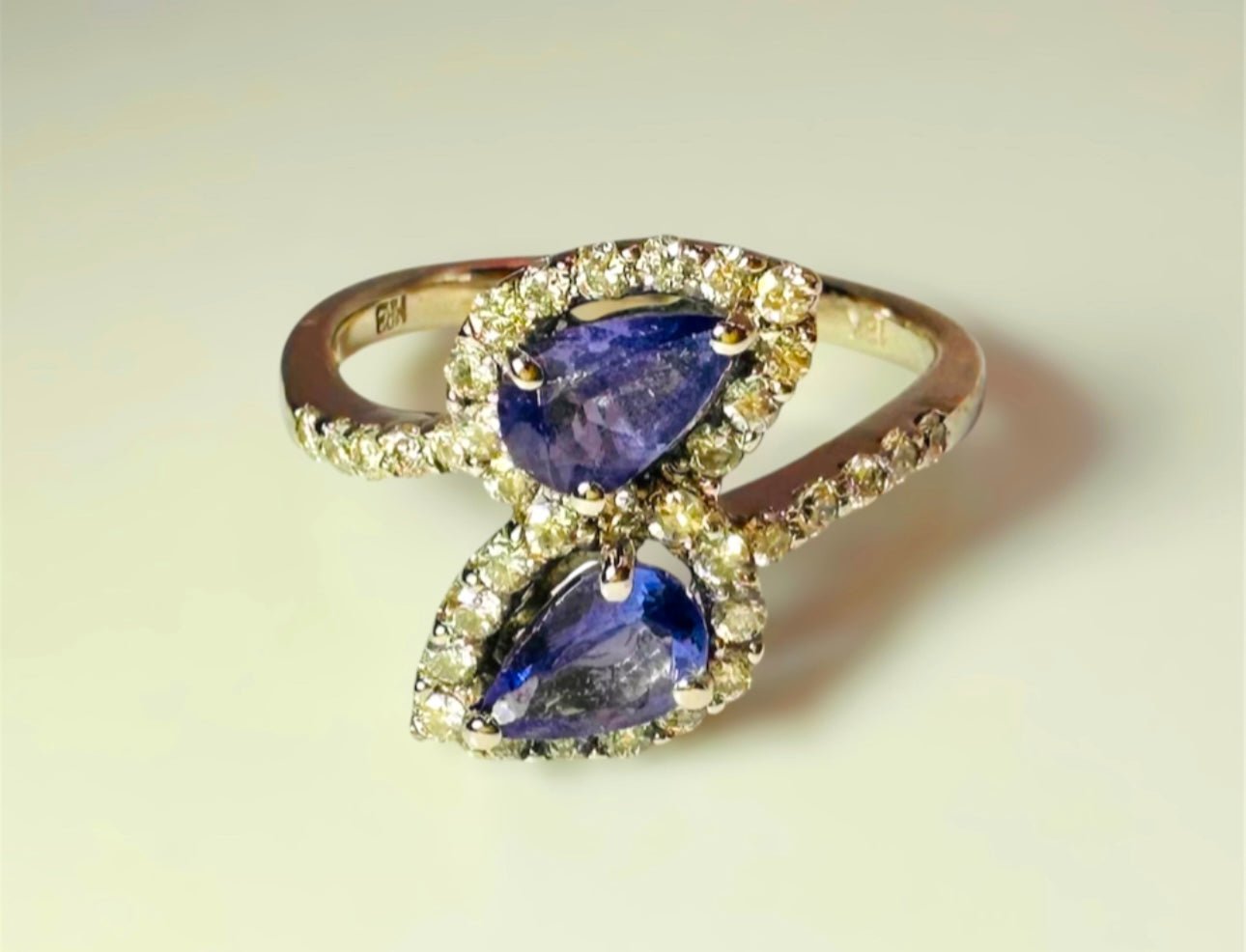 Tanzanite and Diamond Ring - 18k White Gold - WGI Certificate £2,650 - Flamingo Gems