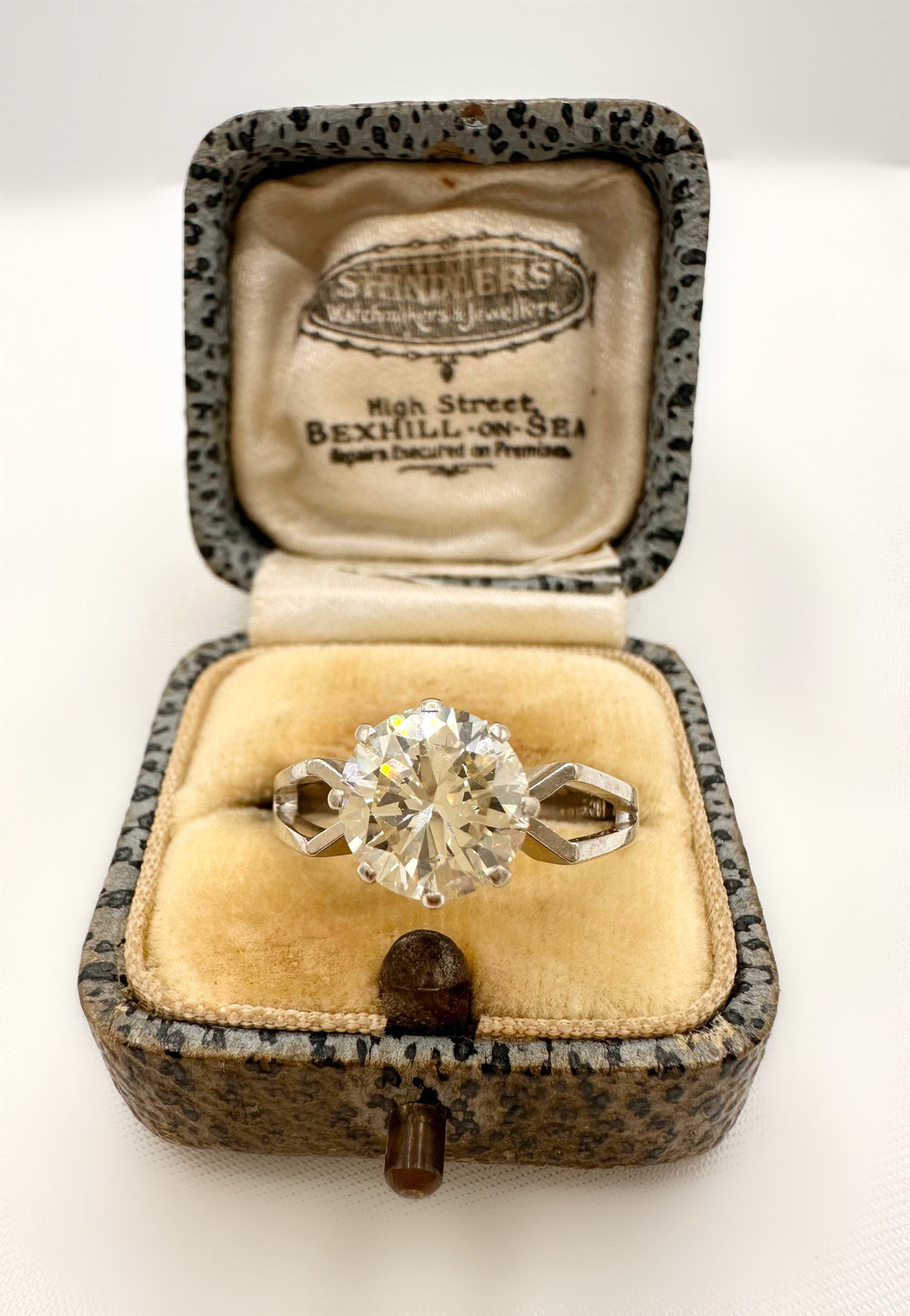 Pre-Loved Diamonds - Flamingo Gems