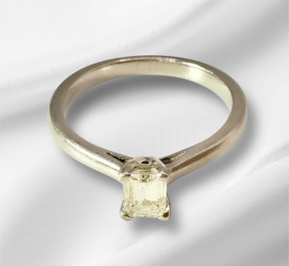 0.40 Carat Natural Emerald Cut Diamond Ring - Platinum - The Leo Diamond - Flamingo Gems