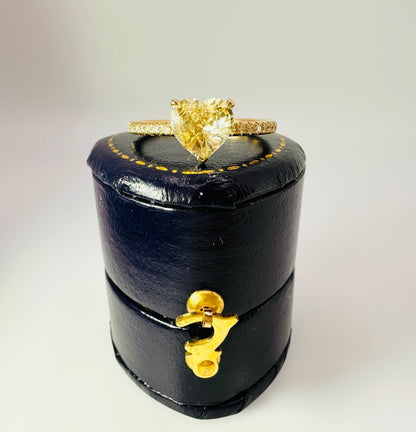 1.15 Carat Untreated Ceylon Sapphire and 0.15 Carat Diamond Ring - 18K Yellow Gold - WGI Certificate £5,100 - Flamingo Gems