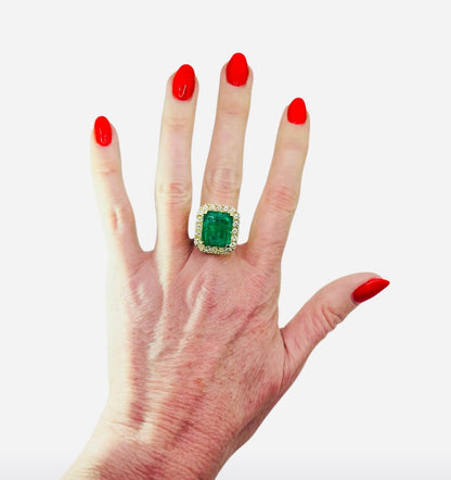 12 Ct Emerald, 1.6 Ct Diamond Cocktail Ring - WGI Valuation £24,000 - Flamingo Gems