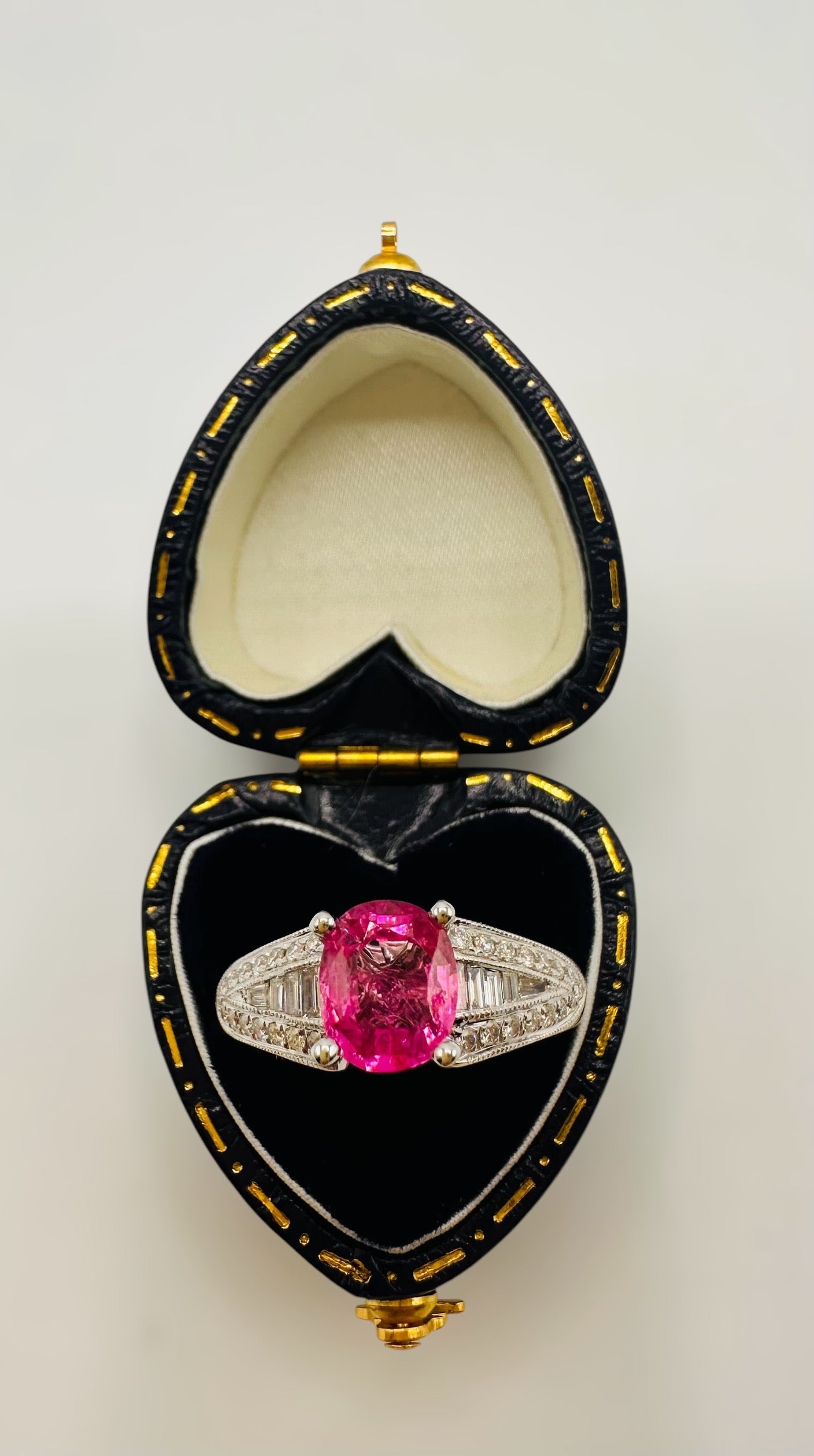1.36 Ct Untreated Ceylon Sapphire and 0.45 Ct Diamond Ring - 18k White Gold - WGI Certificate £6k - Flamingo Gems