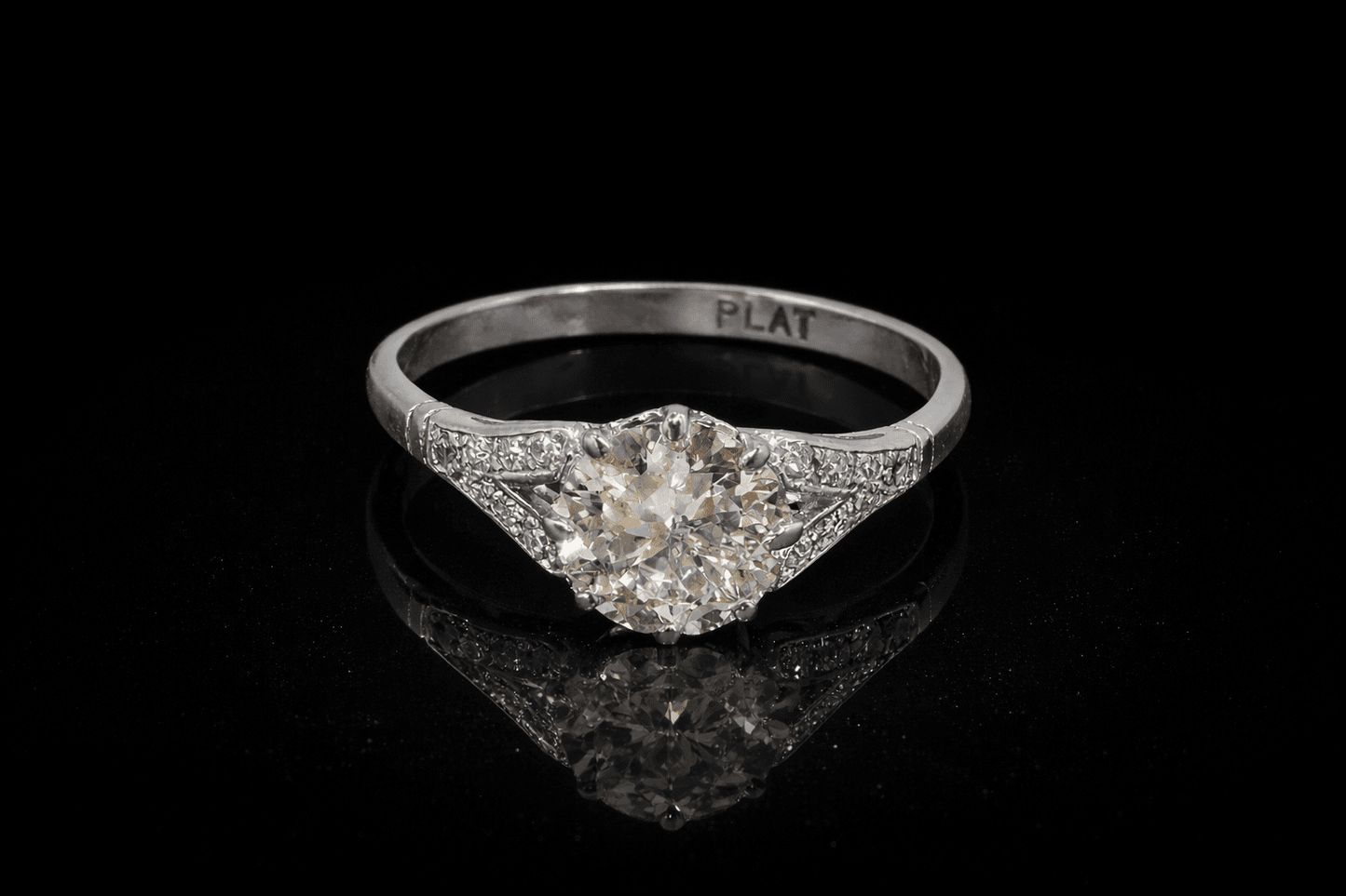 1.65 Carat Natural Diamond Ring | Platinum | RRP £15,000 - Flamingo Gems