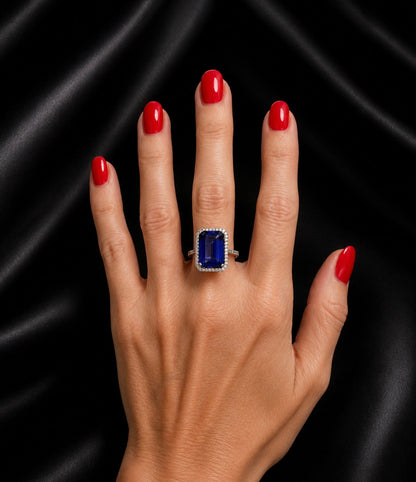 18ct White Gold 9.00 Ct Natural Tanzanite & 0.5 Ct Diamond Halo Ring - RRP £14,000 - Flamingo Gems