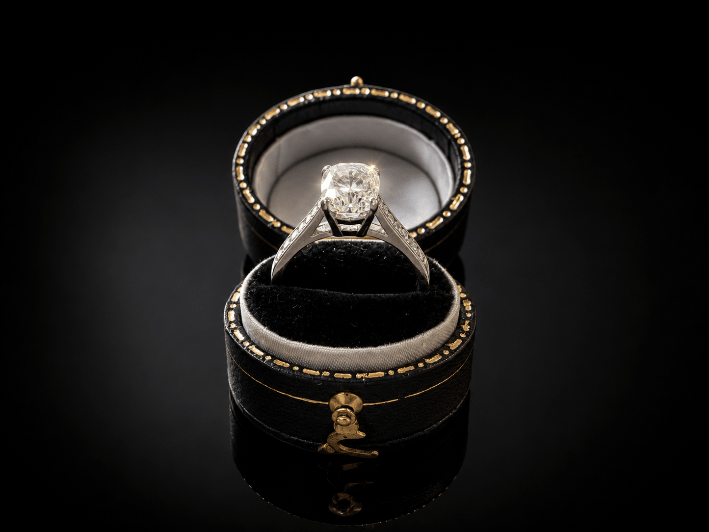 ✨ 2.32Ct Cushion Cut Natural Diamond Ring - 18K White Gold✨ RRP £17,500 - Flamingo Gems