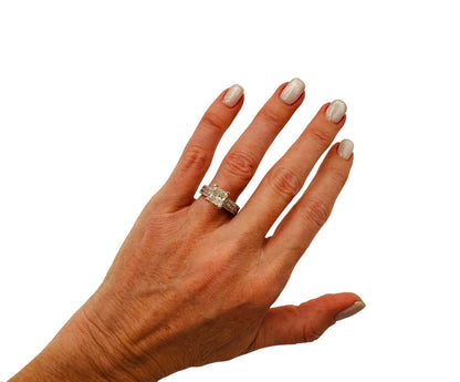 2.52 Carat Princess Cut Diamond Ring/18 Carat White Gold - WGI Certificate £13,500 - Flamingo Gems