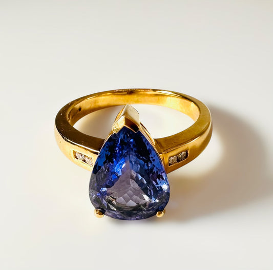 3.10 Carat Natural Pear Shaped AAAA Tanzanite and Diamond Ring - 18K Yellow Gold - WGI Certificate £7,800 - Flamingo Gems