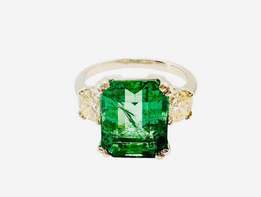 5.50 Ct Emerald, 0.80 Ct Diamond Ring 18K White Gold - WGI Valuation £20,000 - Flamingo Gems