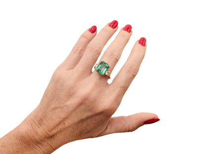 5.50 Ct Emerald, 0.80 Ct Diamond Ring 18K White Gold - WGI Valuation £20,000 - Flamingo Gems