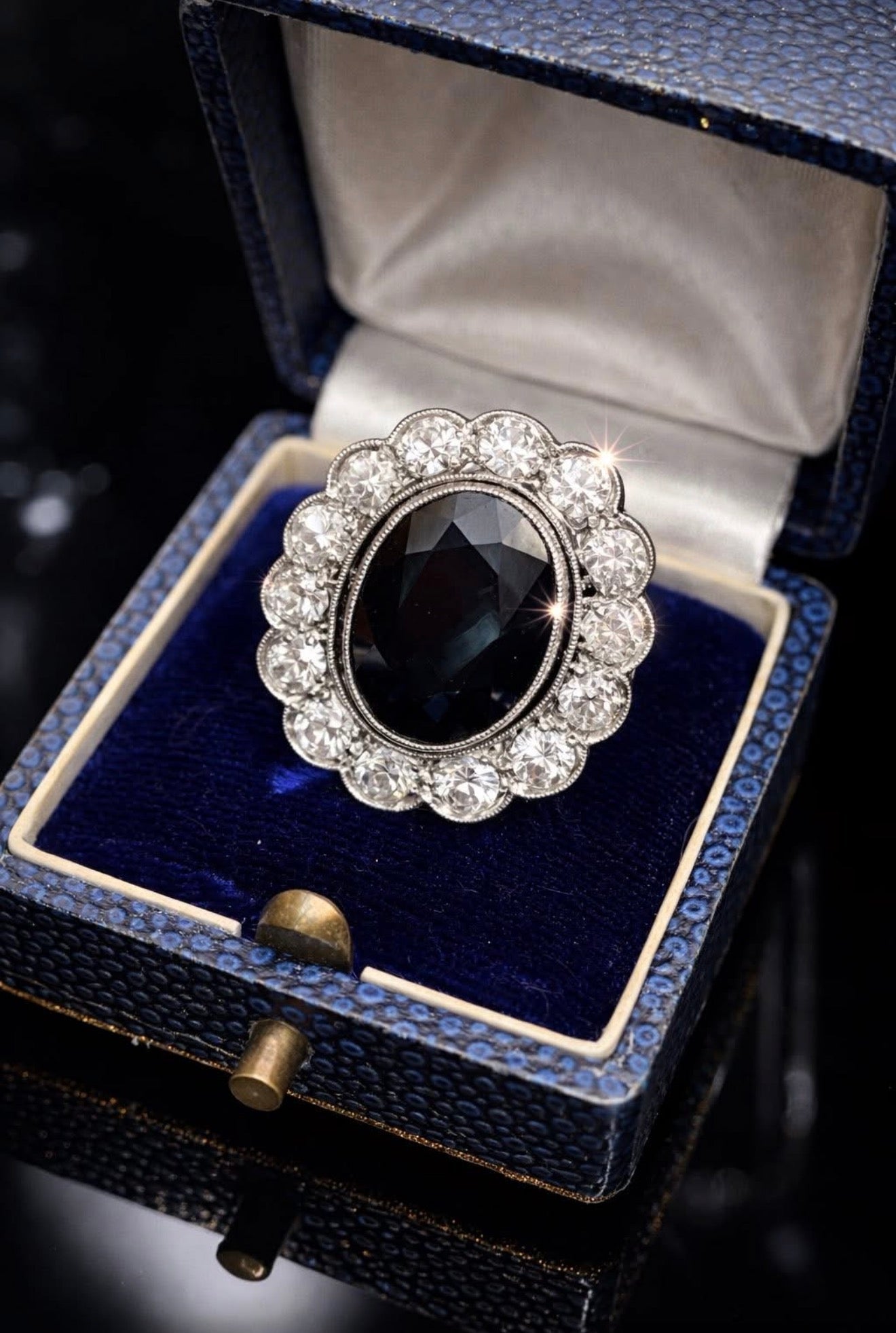 8.75 Ct Natural Sapphire, 2.10 Ct Natural Diamond Ring - £18k Gold - RRP £12,000 - Flamingo Gems