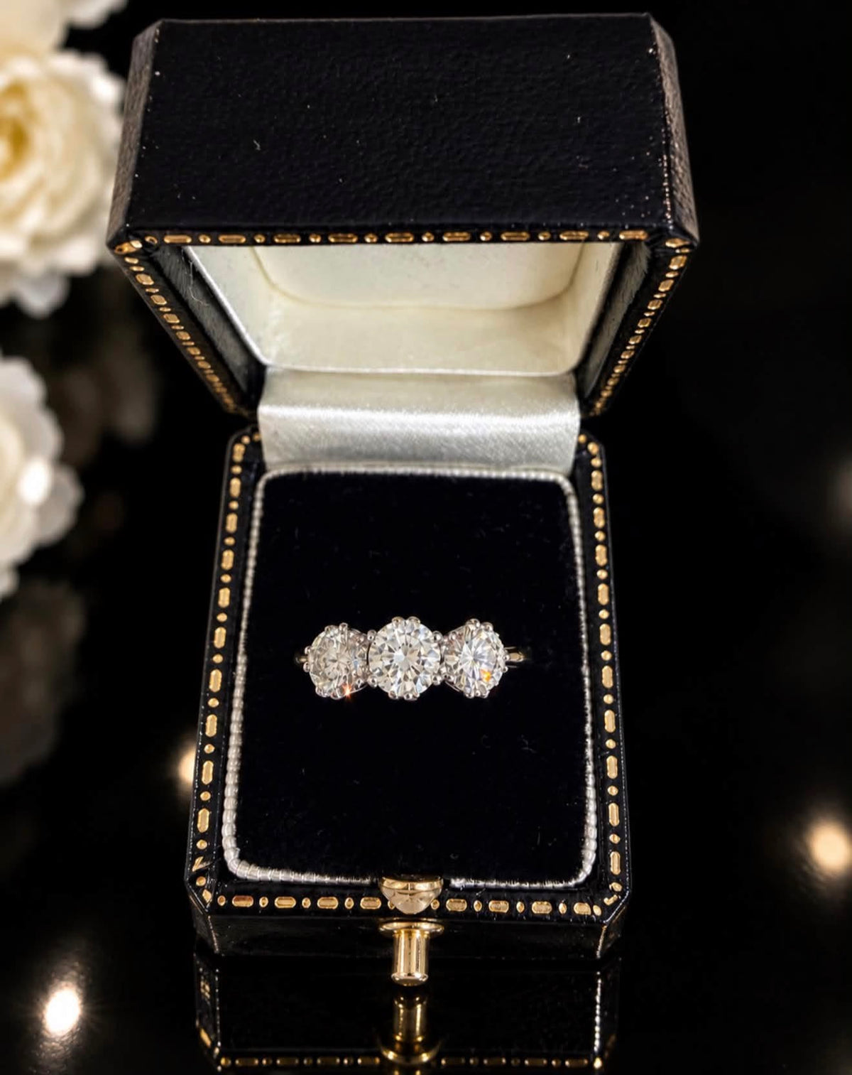 1.05 Ct Natural Diamond Trilogy Ring 18K Gold - RRP £7,000