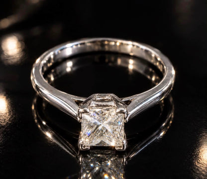 1.05 Ct Natural Princess Cut Diamond Ring - 18k Gold - RRP £9,000
