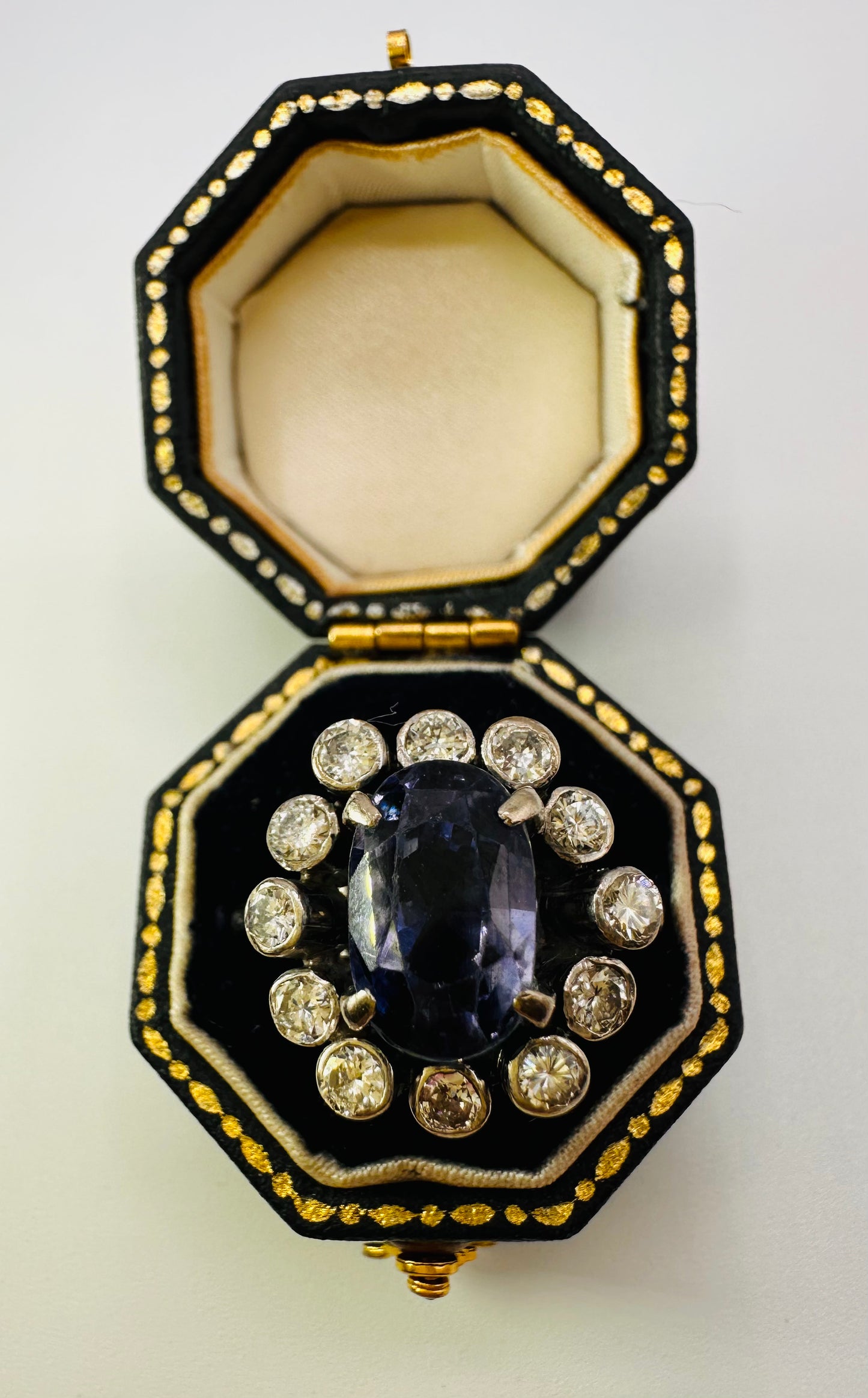 4.60 Ct Natural Unheated/Untreated Ceylon Blue Sapphire/0.96 Ct Diamonds Antique Art Deco Ring - WGI Certificate £12,000
