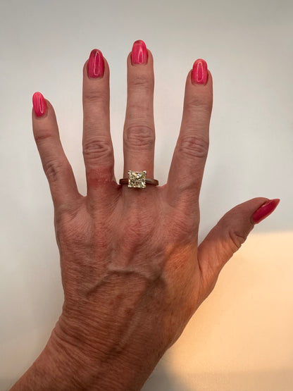 2.77 Ct Princess Cut Natural Diamond Ring - VS1 Clarity - Platinum - WGI Valuation £26,700