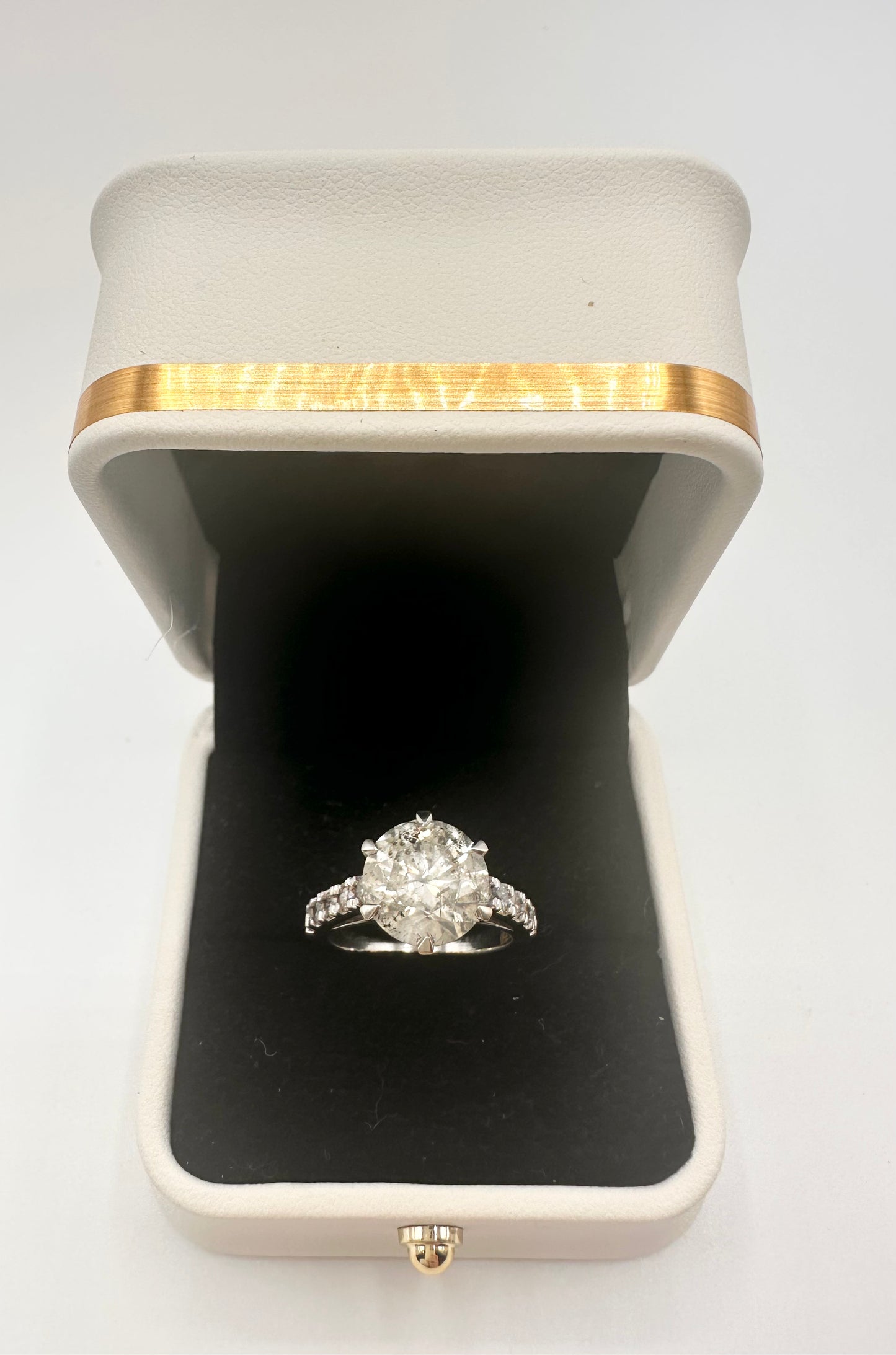 5.11 Ct Natural Diamond Ring, 18k White Gold - AGI Certificate £62,780 and WGI Certification