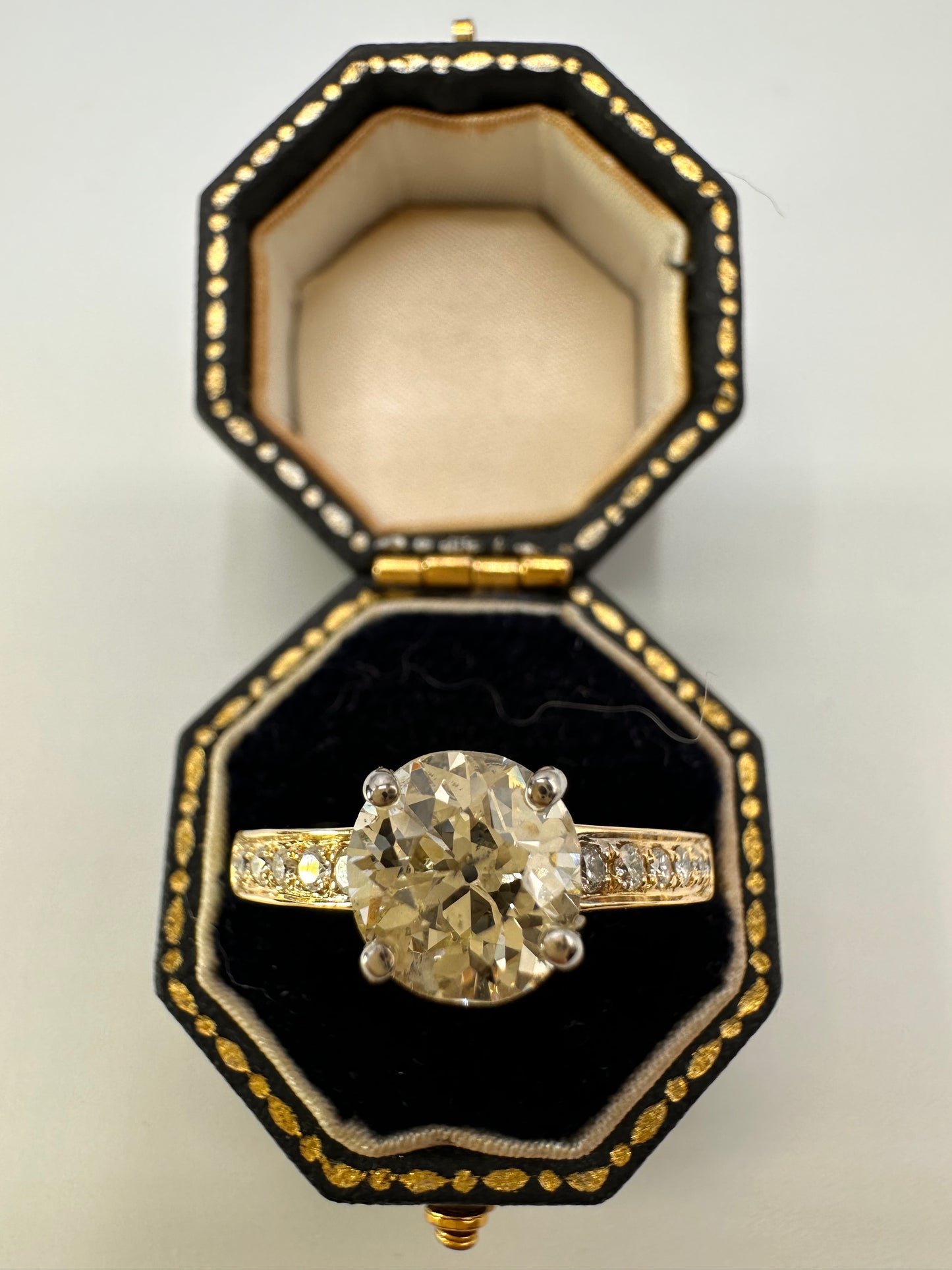 1.88 Carat Diamond Engagement Ring (Old European/Mine Cut), 18 Ct Yellow Gold - WGI Valuation £16,000