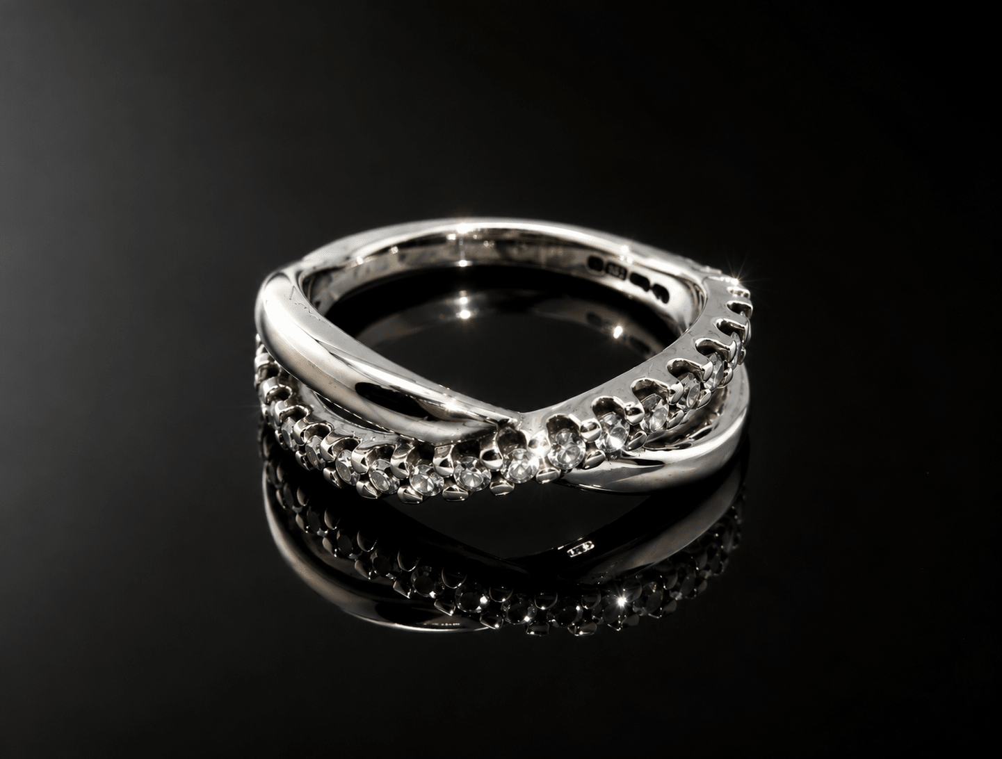 Beaverbrooks 0.39ct Diamond Eternity Ring – 18k White Gold – Papers Included 💎 - Flamingo Gems