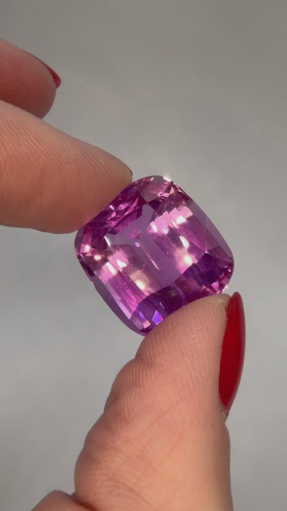 CERTIFIED 39.93 CT NATURAL KUNZITE - RRP £10,500