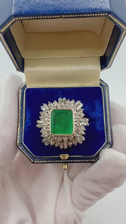 3.00ct Natural Emerald & 2.65 Ct Diamond Cluster Ring in 18K Gold 🌿