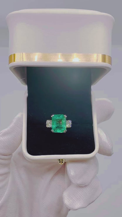 BLACK FRIDAY - 5.50 Ct Emerald, 0.80 Ct Diamond Ring Platinum- WGI Valuation £21,000