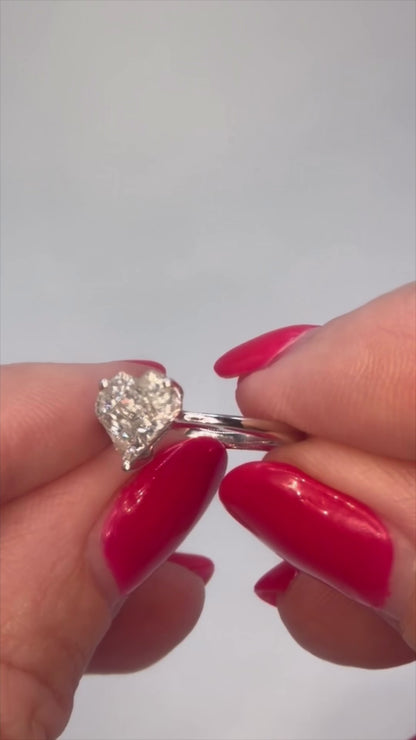 Princess Cut Diamond Heart Ring - 18K White Gold - RRP£3,100