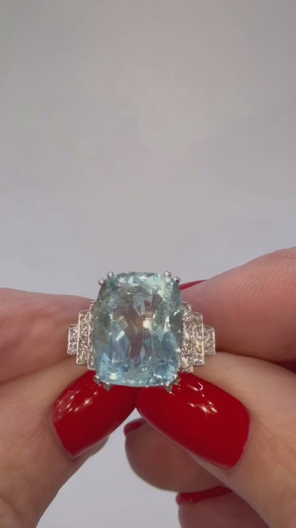 8 Ct Natural Aquamarine and 0.30 Ct Diamond Ring - 14k White Gold