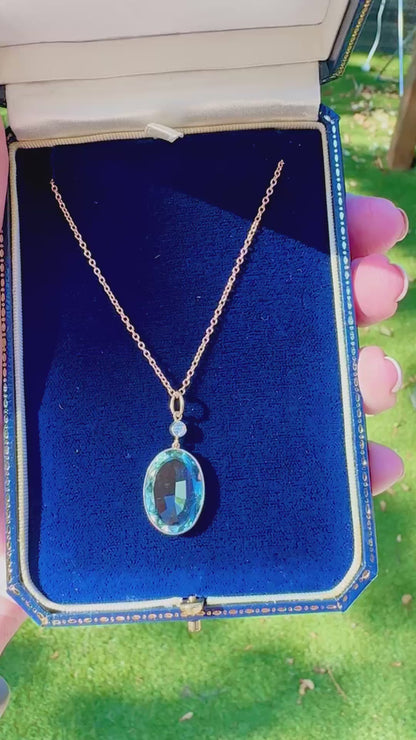 7 Ct Aquamarine and 0.10 Ct 9k Gold Necklace