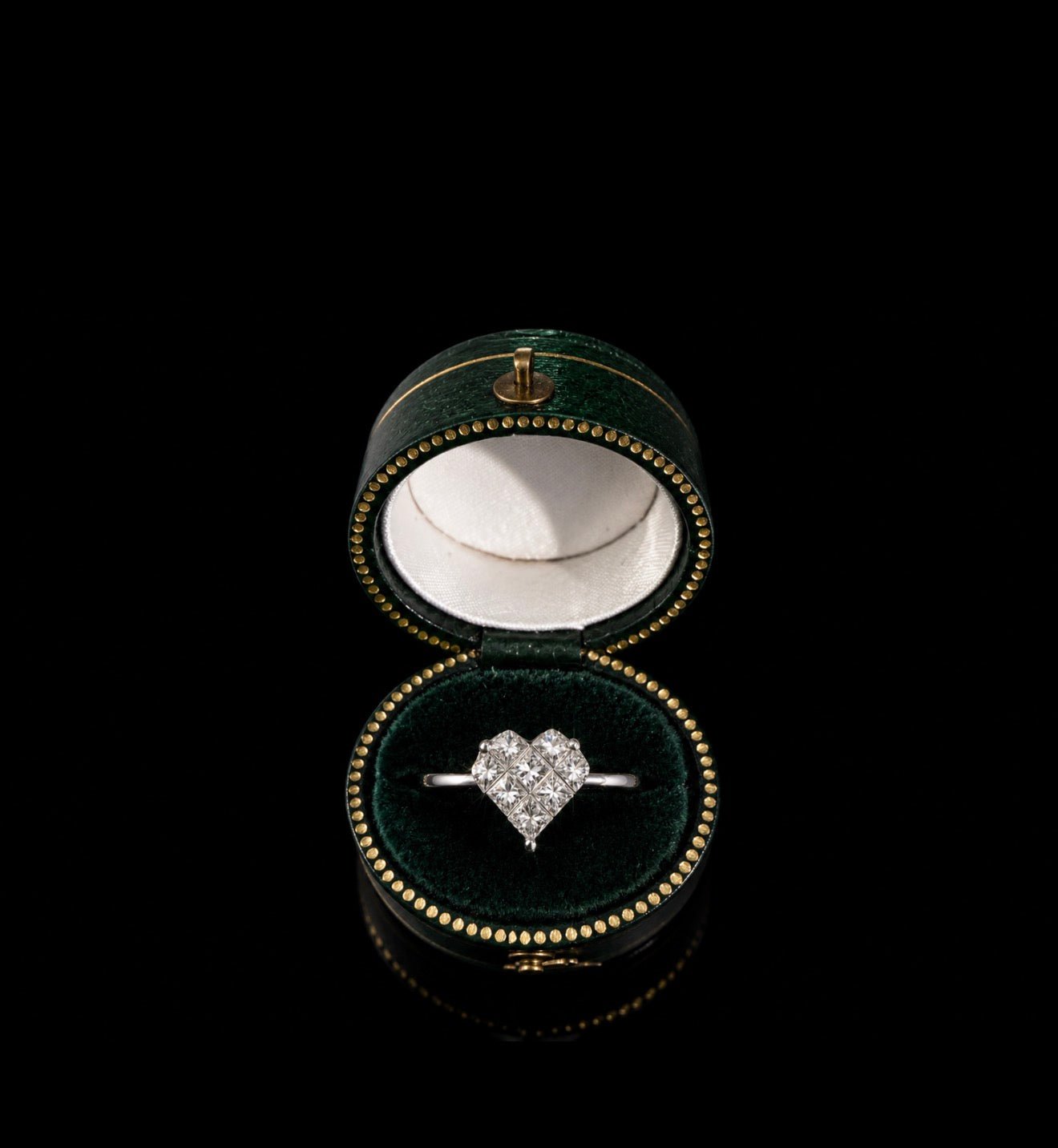 Princess Cut Diamond Heart Ring - 18K White Gold - RRP£3,100 - Flamingo Gems