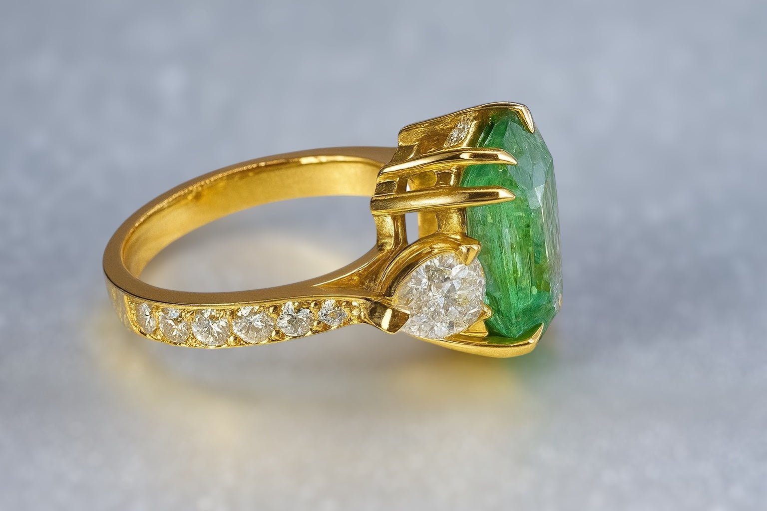 REDUCED - 4.06 Ct Natural Emerald and 1.30 Ct Natural Diamond Ring - 18K Yellow Gold, WGI Certificate £14,800 - Flamingo Gems
