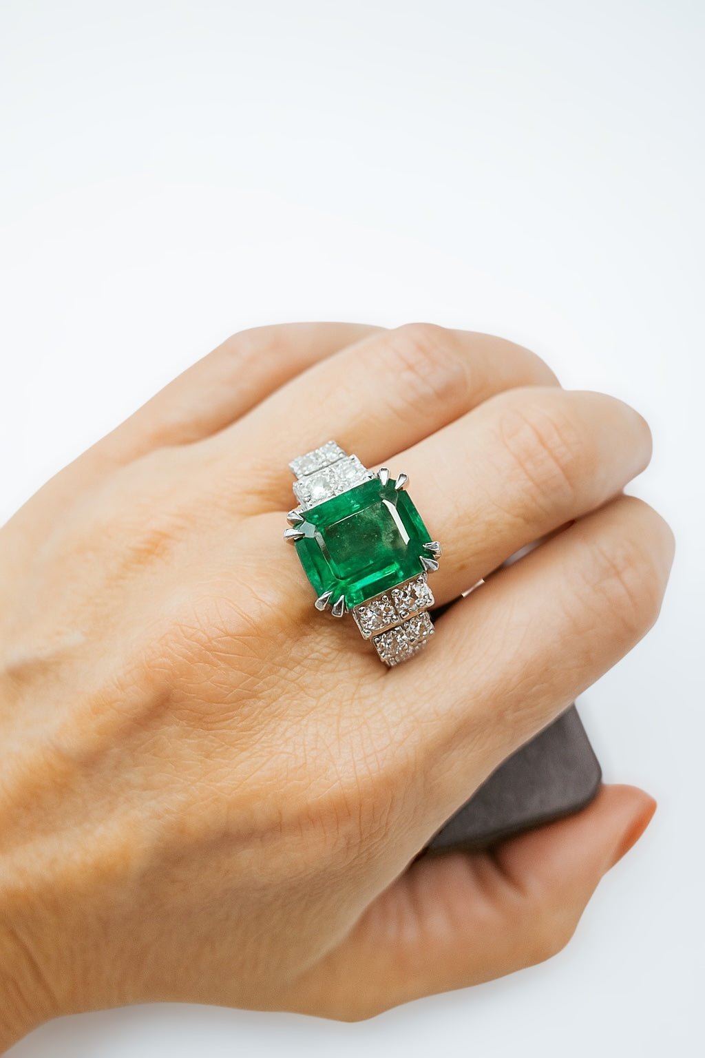 Reduced - 4.45 Carat Zambian Emerald and 0.40 Carat Natural Diamond Ring - Platinum - WGI Certificate £12,500 - Flamingo Gems