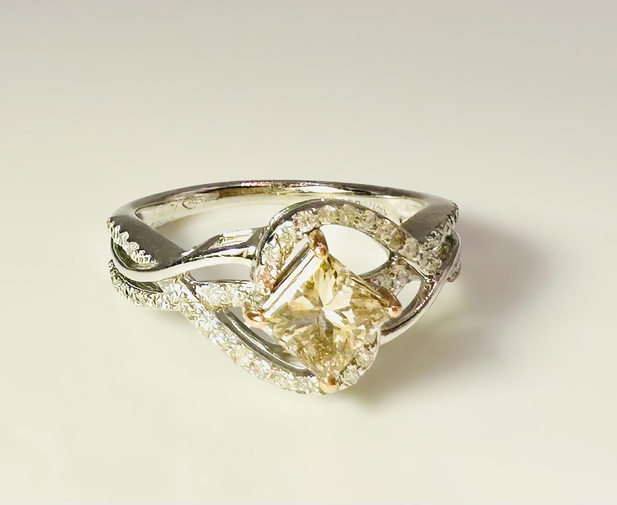 XMAS SALE - 1.39 Carat Champagne and Colourless Diamond Ring, 14 Carat White and Rose Gold - WGI Valuation £3450 - Flamingo Gems